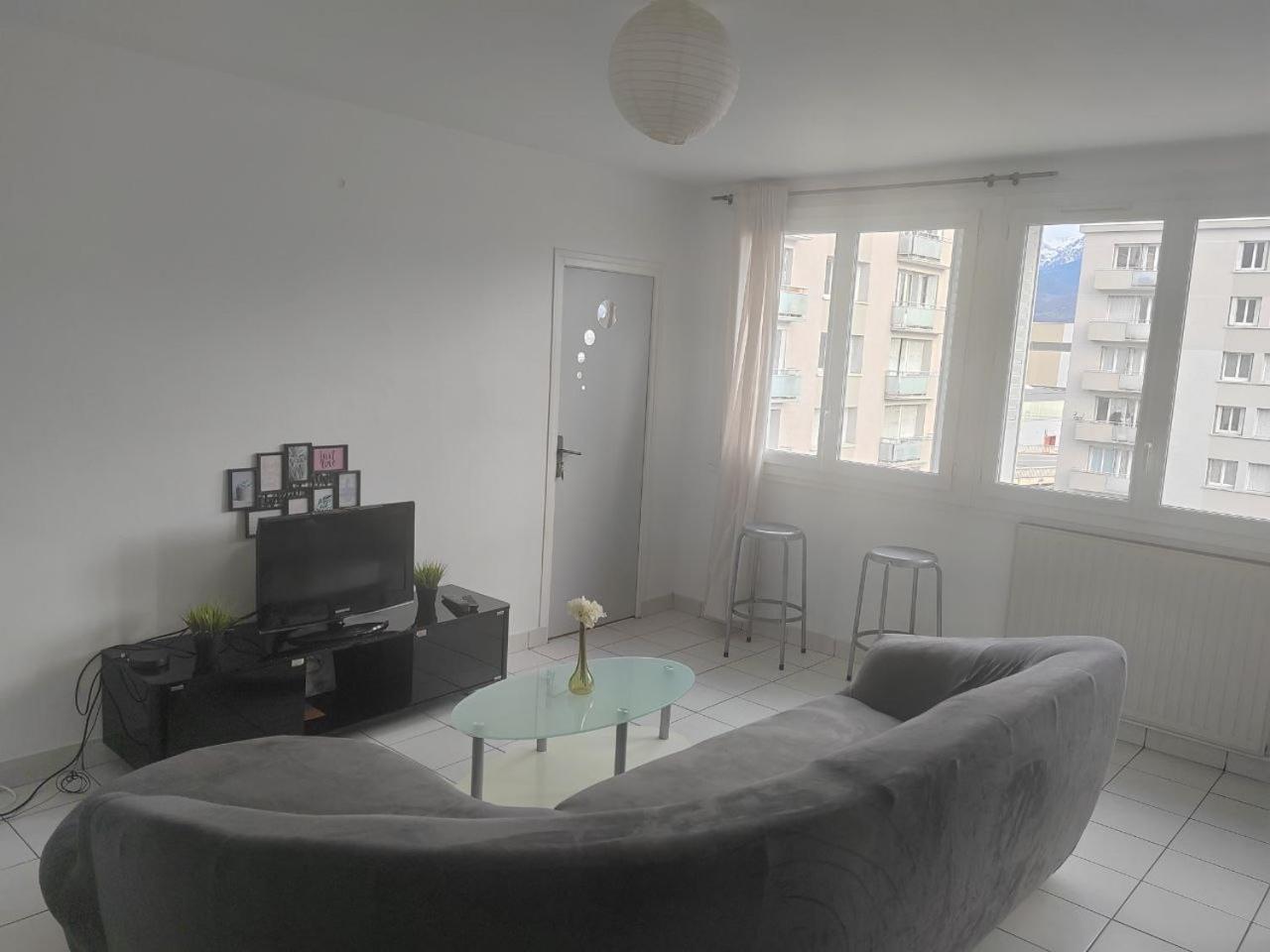 Une Chambre Dans Appartement Partage, Grenoble A 8 Min Du Centre-Ville ภายนอก รูปภาพ
